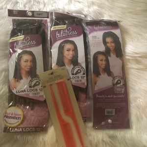 Luna Locs3packs with comb.